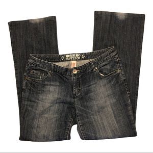{Massimo} Supply Co. Lightly Distress Blue Denim Bootcut Jean Size 11 Junior